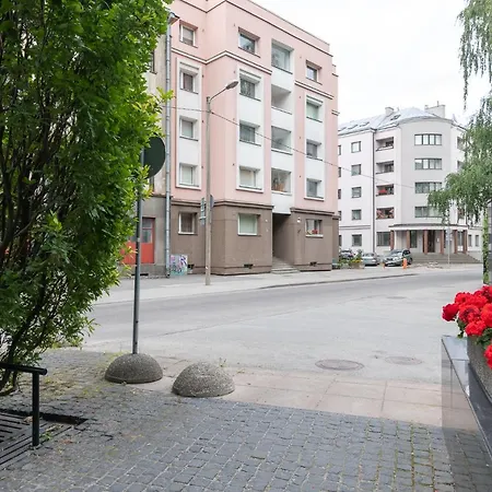 Daire Cozy Stylish With Free Parking By Centralapartments Tallinn