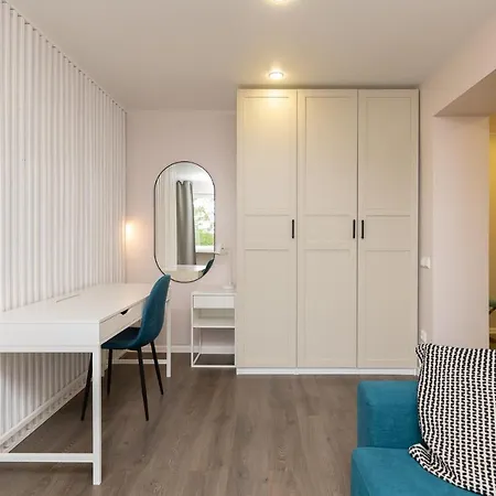 Cozy Stylish With Free Parking By Centralapartments Appartement