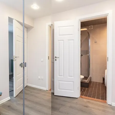 アパート Cozy Stylish With Free Parking By Centralapartments タリン