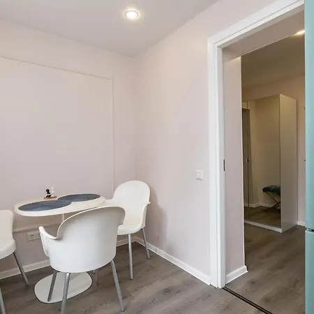 Cozy Stylish With Free Parking By Centralapartments *