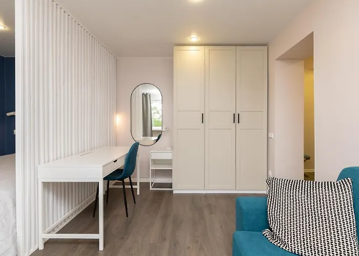 Cozy Stylish With Free Parking By Centralapartments Apartmán