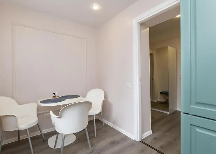 Cozy Stylish With Free Parking By Centralapartments *