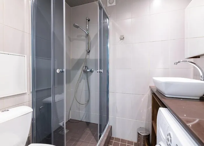 Apartment Cozy Stylish With Free Parking By Centralapartments *